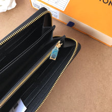 Load image into Gallery viewer, Black Stitched Zippy Wallet

